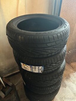 Alu kola Peugeot 406 coupe a Toyo pneumatiky
