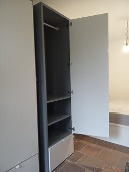 IKEA šatní skříň VISTHUS