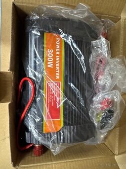 Měnič napětí 12V na 220v 300w