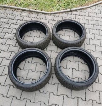 Zimní pneumatiky 235/35 r19