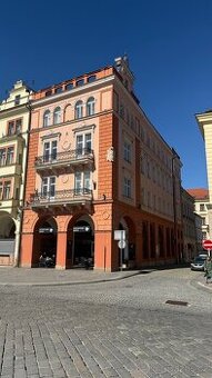 Trofejní nemovitost v centru Hradce Králové - 1