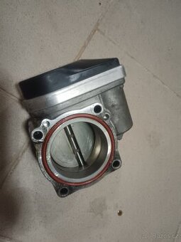 Škrtící klapka BMW E90/e91/e92/e93 318i