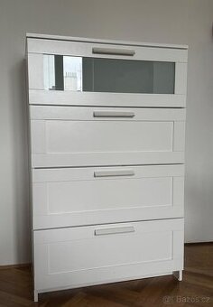 KOMODA BRIMNES, IKEA Komoda se 4 zásuvkami, bílá/mléčné sklo