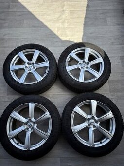 R19 ZIMNÍ KOLA VOLVO XC90II 235/55/19 DOT24 REF