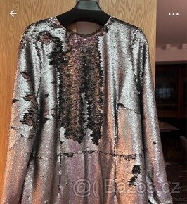 Krásné luxusní šaty M&S nové odpovídá velikosti 42