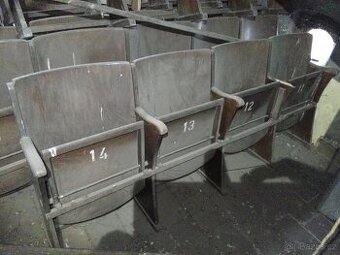 Starožitná kino či divadelní čtyř -sedadla