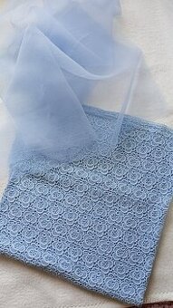 KRAJKA na poslední peřinky do kočárku