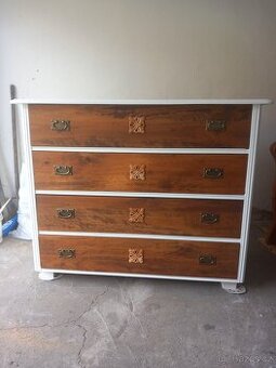 Stará komoda