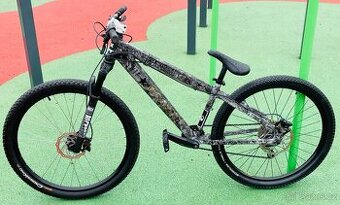 Freestyle dirt jump bike custom