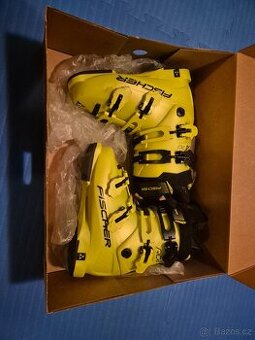 24.5 Detske Lyzarske boty Fischer RC4 70 Jr.