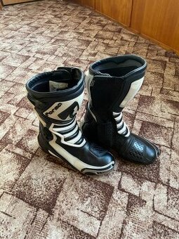 Moto silniční boty Forma ICE (vel. 43)