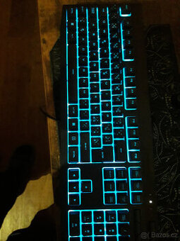klávesnice a myš