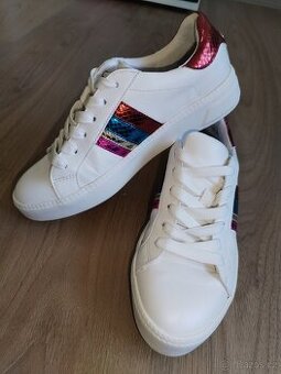 Dámské Tamaris tenisky vel 38