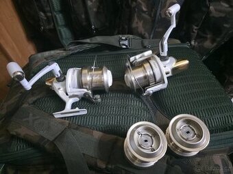 2ks emblem z 5000 blondýnky