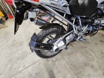 Bmw r1200gs 2006 zadní carbon Blatník