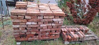 Cihly červené, očištěné