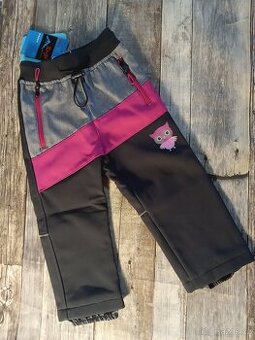 Zimní  softshellové kalhoty zn.Kugo vel. 86 Cena 200,- Dětsk