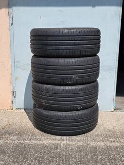 245/40 R19 98W XL Pirelli P Zero – 4 ks