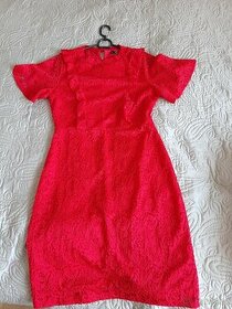 Dámské červené krajkové šaty