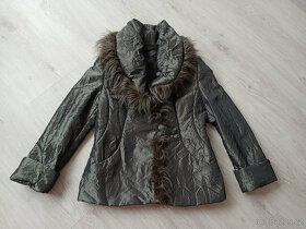 Zimní bunda s pravou kožešinou vel. 40-42