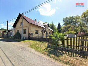 Prodej rodinného domu, 360 m², Velečín