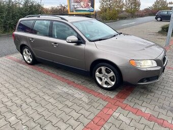 Volvo V70 D5 AWD 136 kW, 2.4, r. v. 2009