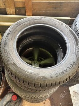 Zimní pneu 195/60r15