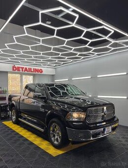 Prodám Dodge RAM 1500 LARAMIE 4x4 2018 Top stav