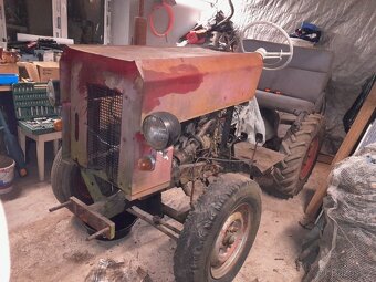 Traktor škoda 1203, mt8 tz4k14, tk 10, praga, zetor, terrano