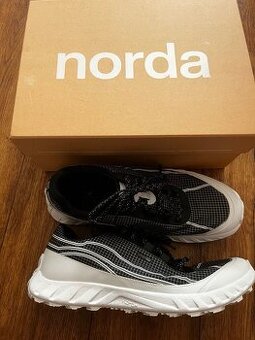 Bezecke boty Norda 002