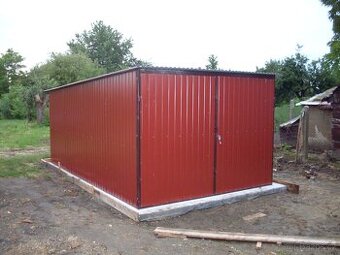 Montovaná plechová garáž 3x5m v barvě, imitaci dřeva