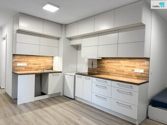 Byt 1+kk, 30 m2, Zlín