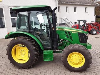 John Deere 5058 E - skladový traktor - 1