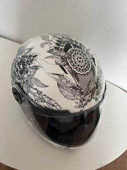 Prodám dámskou helmu na motorku Scorpion