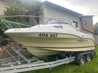 Quicksilver 540 Cruiser kajutová loď + Mercury 90PS