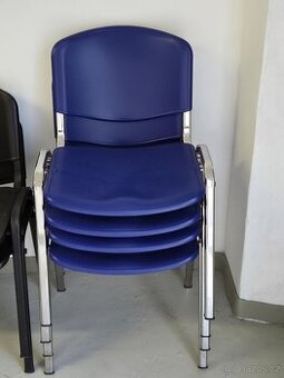 Konferenční/ jídelní židle ISO z odolného plastu