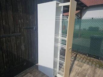 [REZERVACE] Potravinová výsuvná skříň - 1