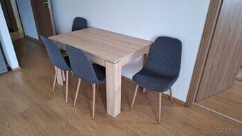 Jídelní stůl a 4 židle Jysk