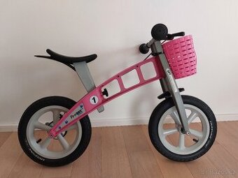 First Bike STREET PINK s košíkem + dárek CRAZY CAT