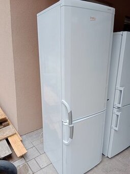 Lednice s mrazakem Beko