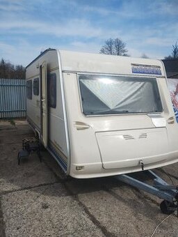 Obytný přívěs karavan