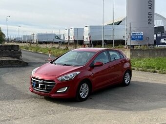 HYUNDAI I30 1.6 CRDI 81 KW ČR KLIMA SENZORY PO SERVISU