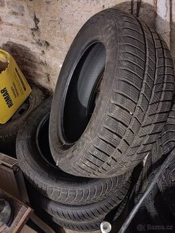 Zimní pneumatiky R17