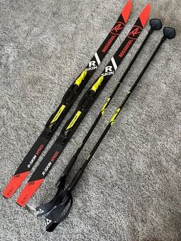 Běžkařský set pro děti běžky Rossignol a hůlky Fischer