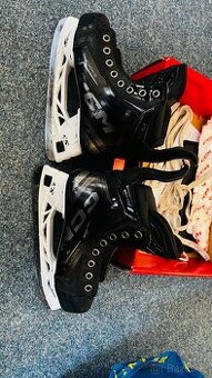 Brusle CCM Tacks XF Pro JR vel. 2.5, eu35.5