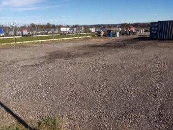 Zpevněná plocha 200 m2 na oploceném pozemku v Plané u ČB - 1