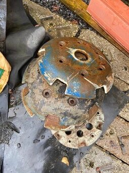 Prodám zadní závaží zetor