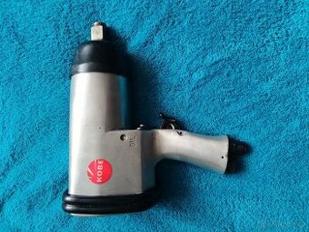 Rázový utahovák KOBE IW750