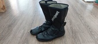 Kožené boty na motorku