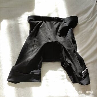 Cyklistické kraťasy vel 140